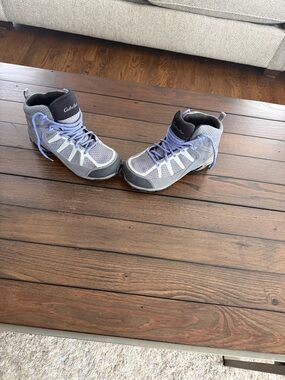 Cabela’s Women’s Gray XPG Hiking Trail Boots – Vibram Sole – Size 9